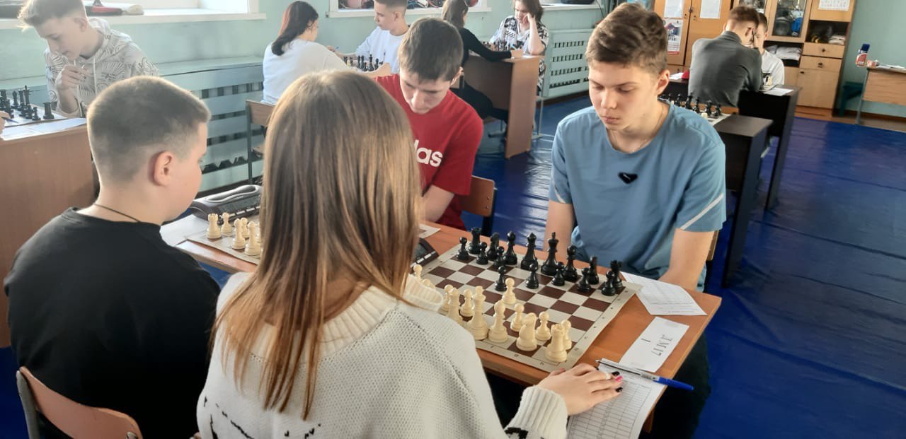photo1711408378 2